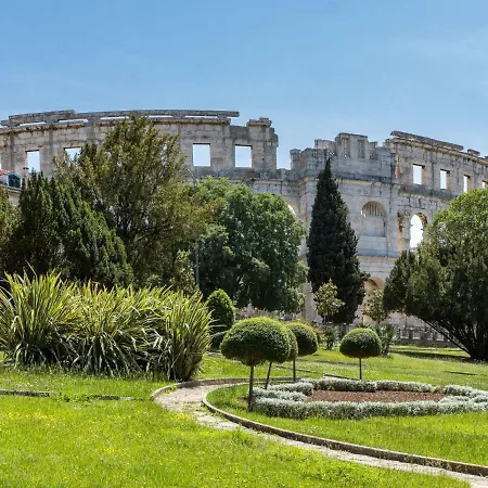 Maria By Interhome Lejlighed Pula