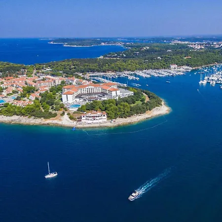 Maria By Interhome Pula