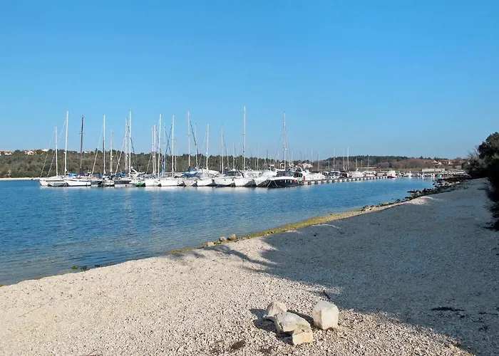 Maria By Interhome Pula