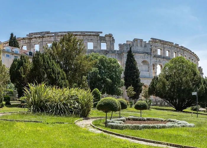 Maria By Interhome Apartment Pula