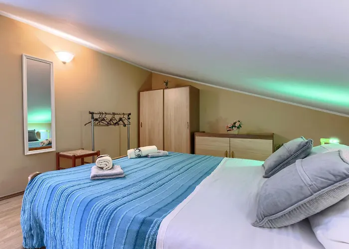 Maria By Interhome * Pula