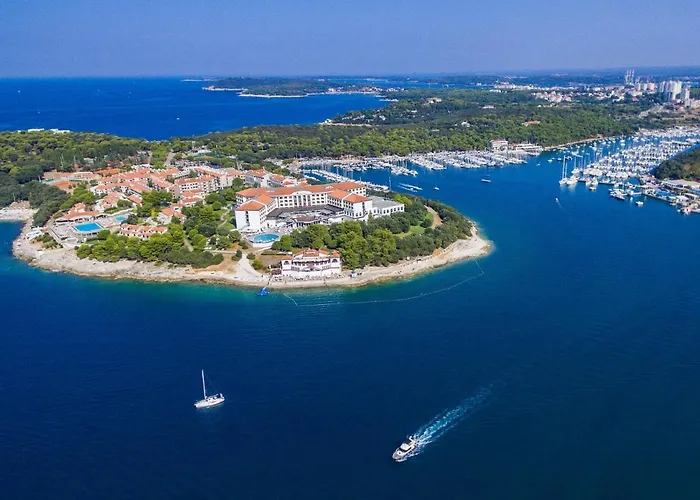 Maria By Interhome Pula