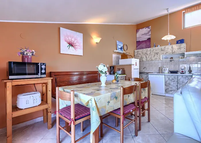 Maria By Interhome Pula