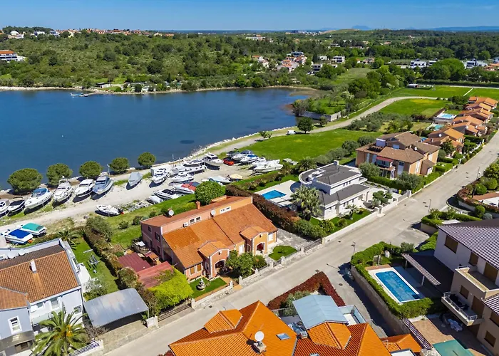 Maria By Interhome *